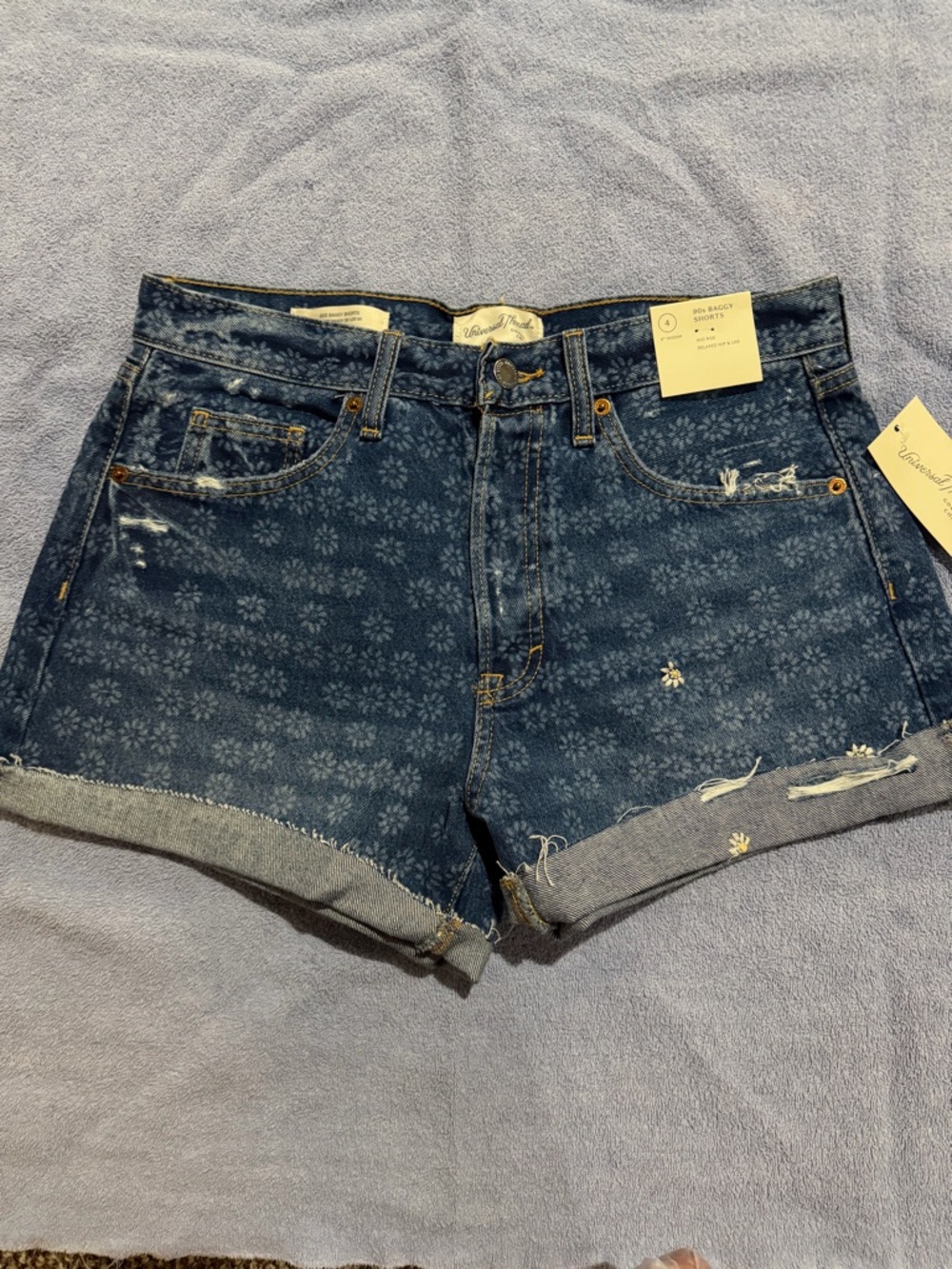 NWT Floral Mid-Rise 90s Baggy Women's Shorts, size 4